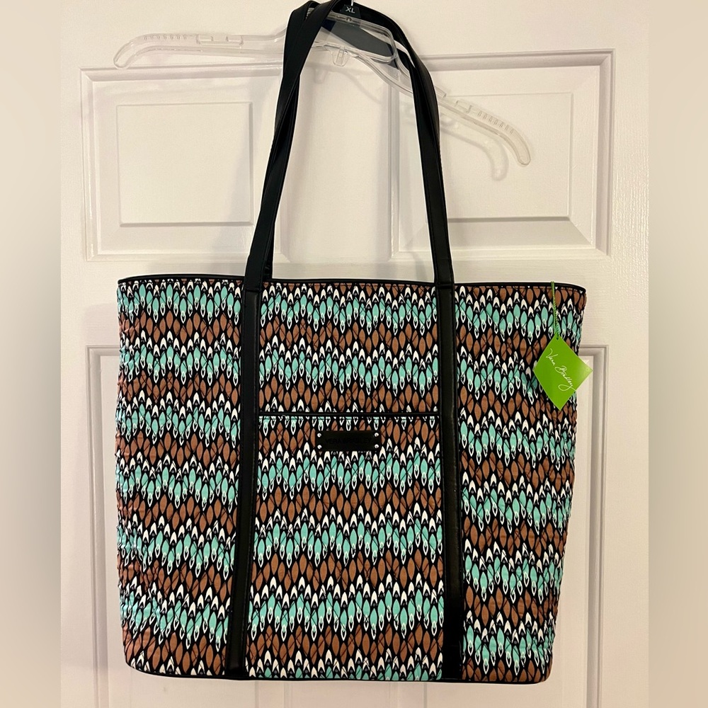 Vera Bradley Trimmed Vera Sierra Stream shoulder tote bag. NWT